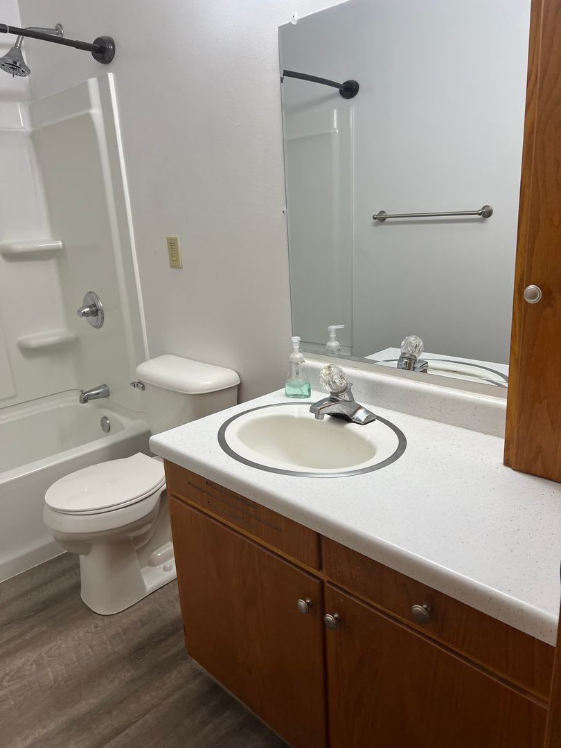 603 N Main St – photo 5