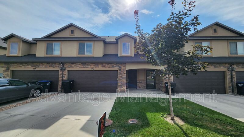 576 N 220 E – photo 1