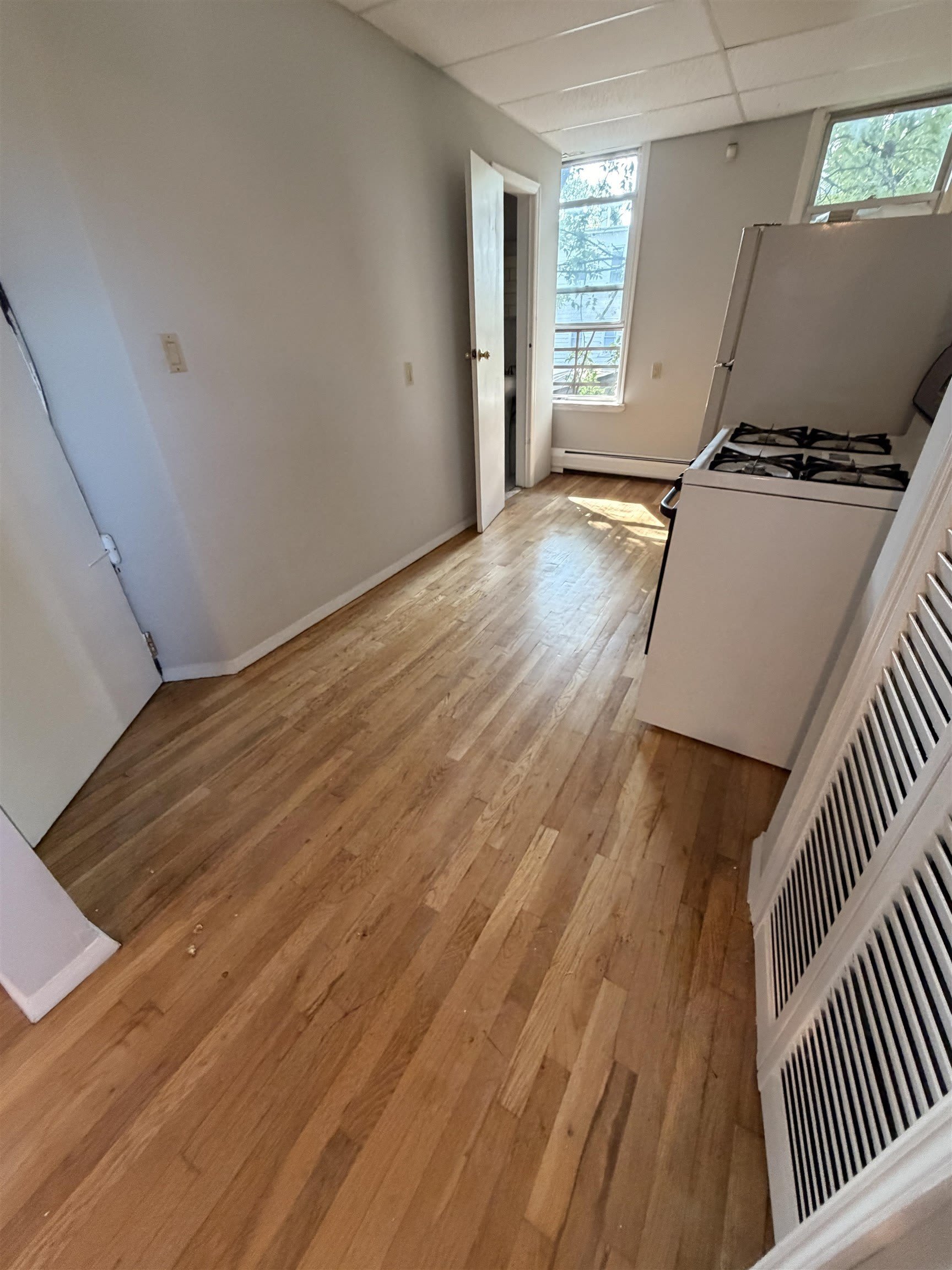 213 WEBSTER AVE – photo 4