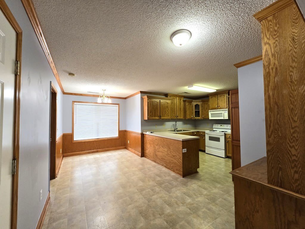 3563 Beacon Drive – photo 5