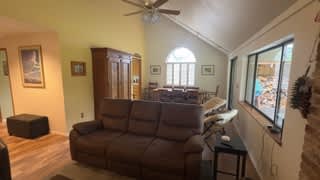 1739 Holiday Ln – photo 2