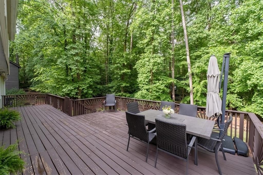 9470 Hillside Drive – photo 2