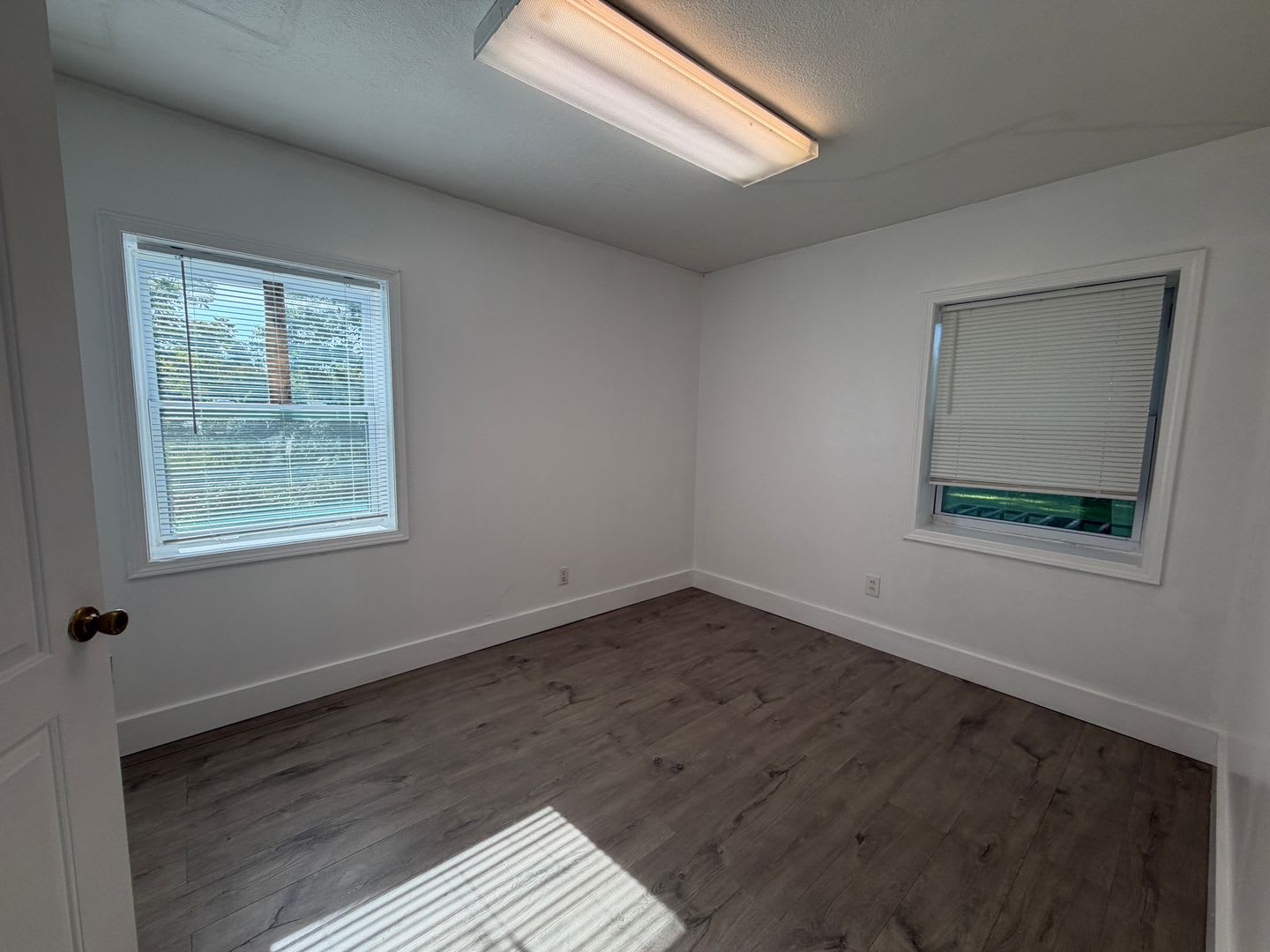 LIVE HERE, WORK HERE! – photo 2