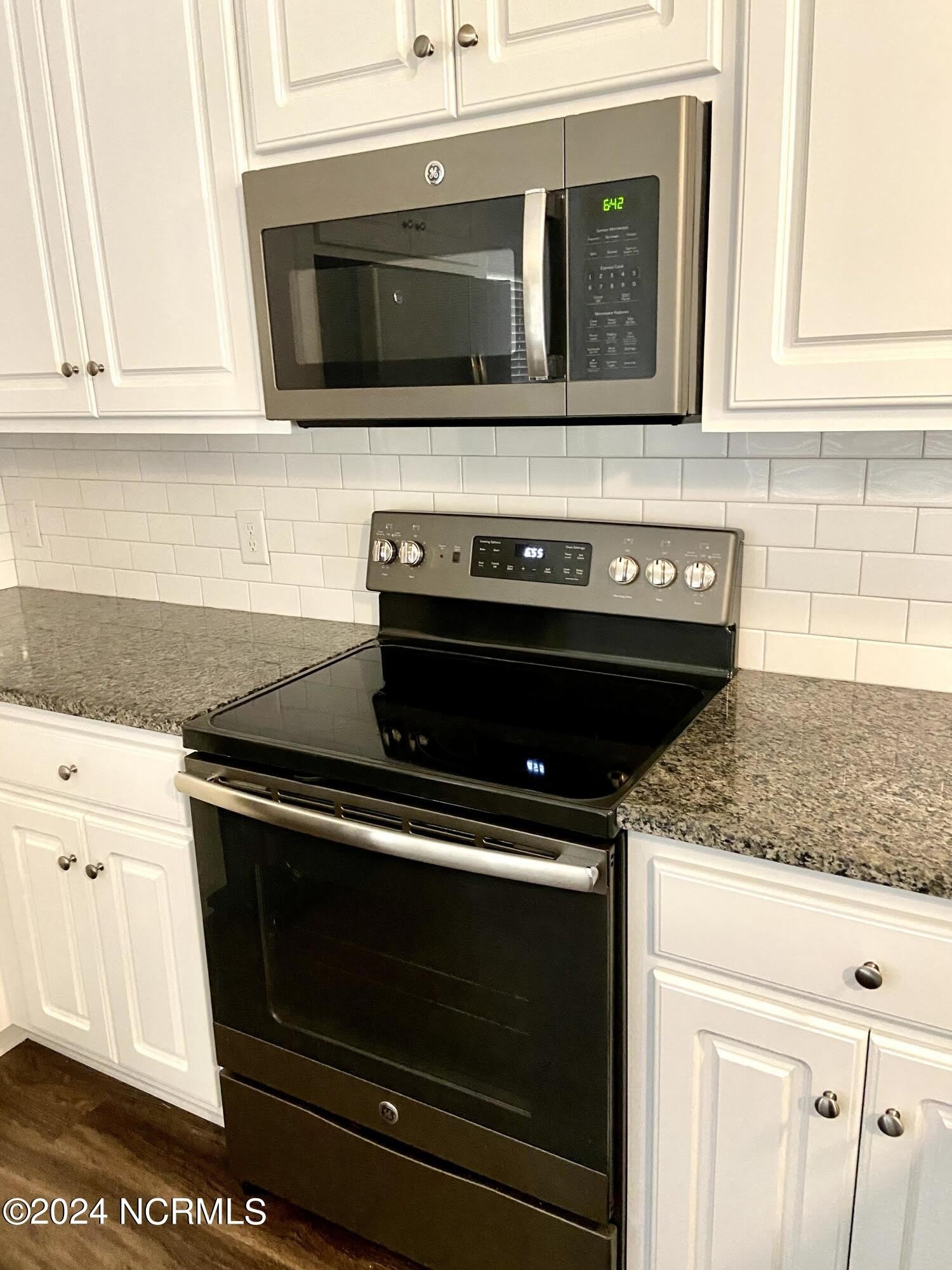 733 Seneca Court – photo 4