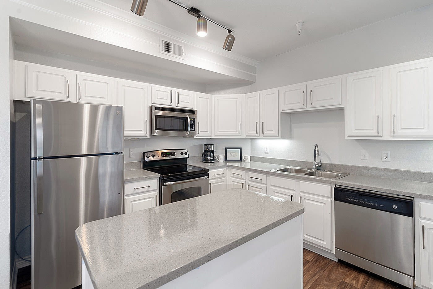 Park Haven West Arlington – photo 2