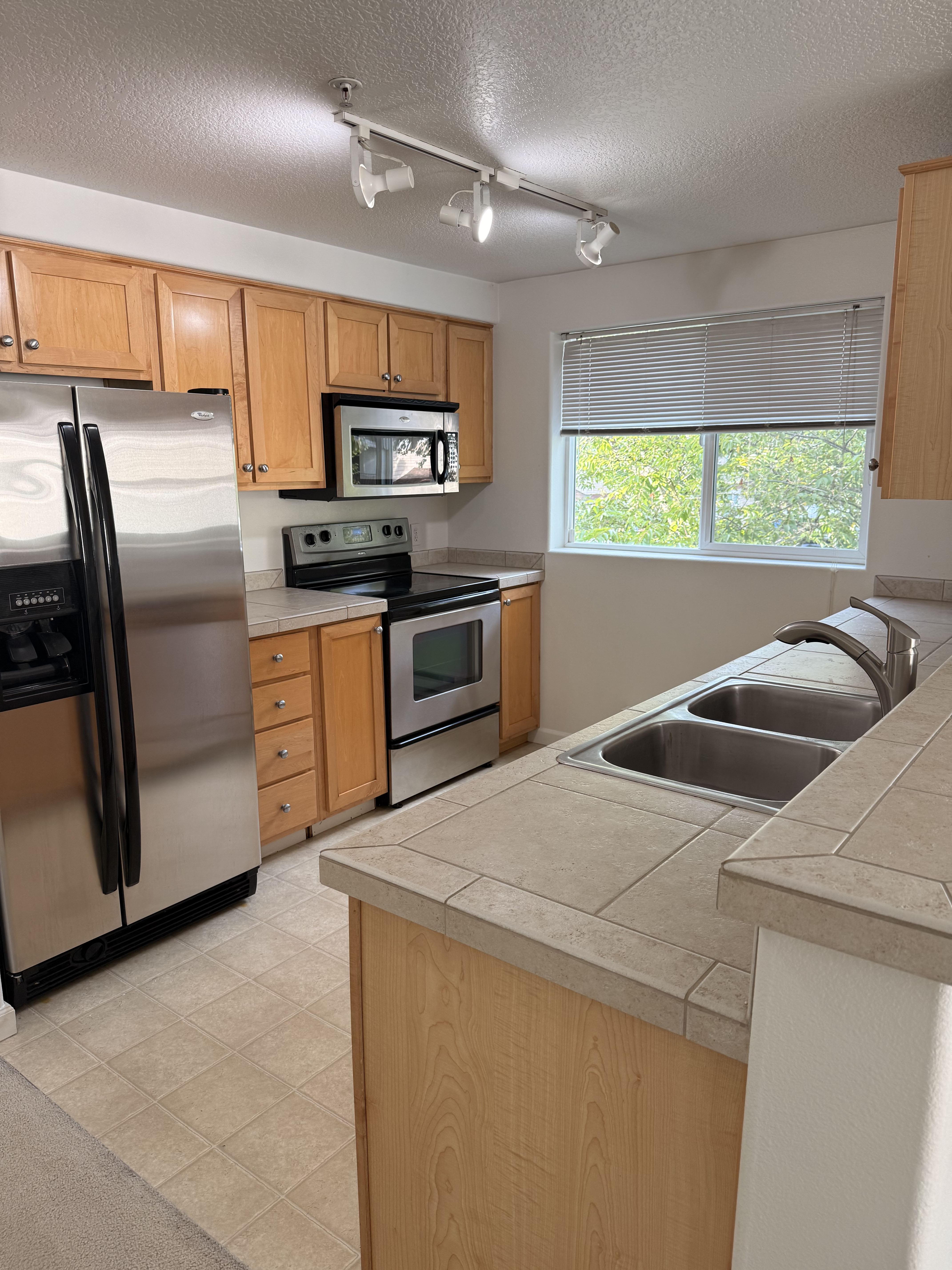 770 Nw 185th Ave – photo 3