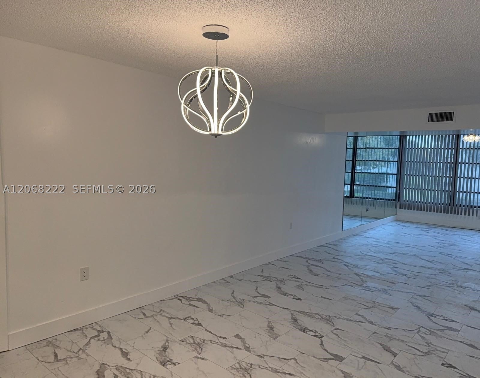3526 Whitehall Dr – photo 1