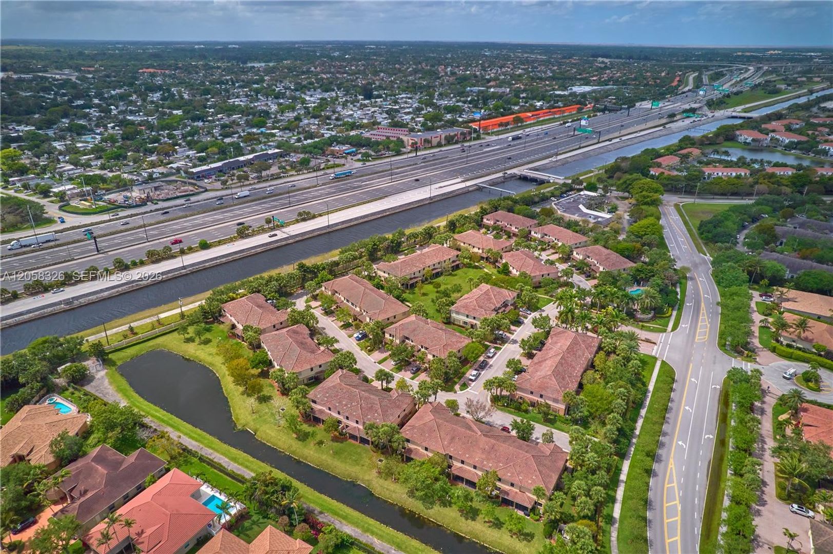 129 RIVERWALK CIR E #129 PLANTATION, FL 33325 – photo 1
