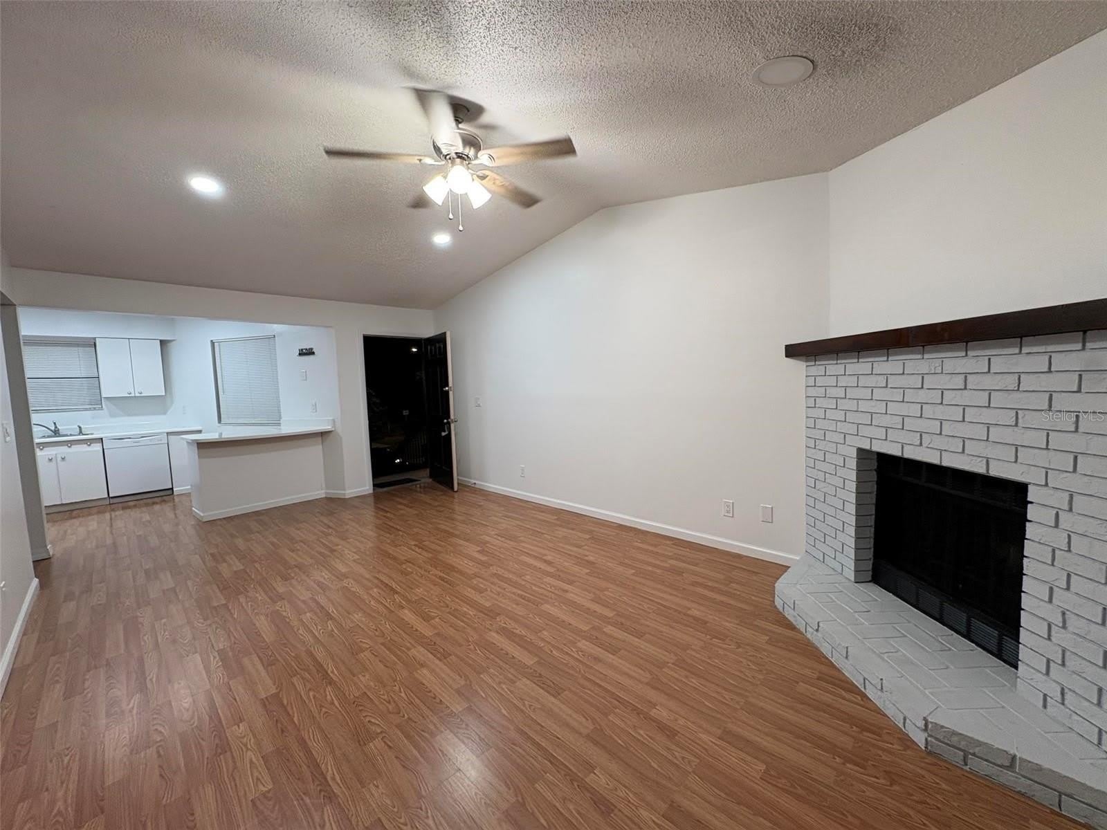 1724 FOXHALL Circle – photo 3