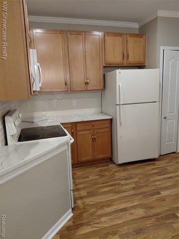 262 N Wixom Road – photo 3