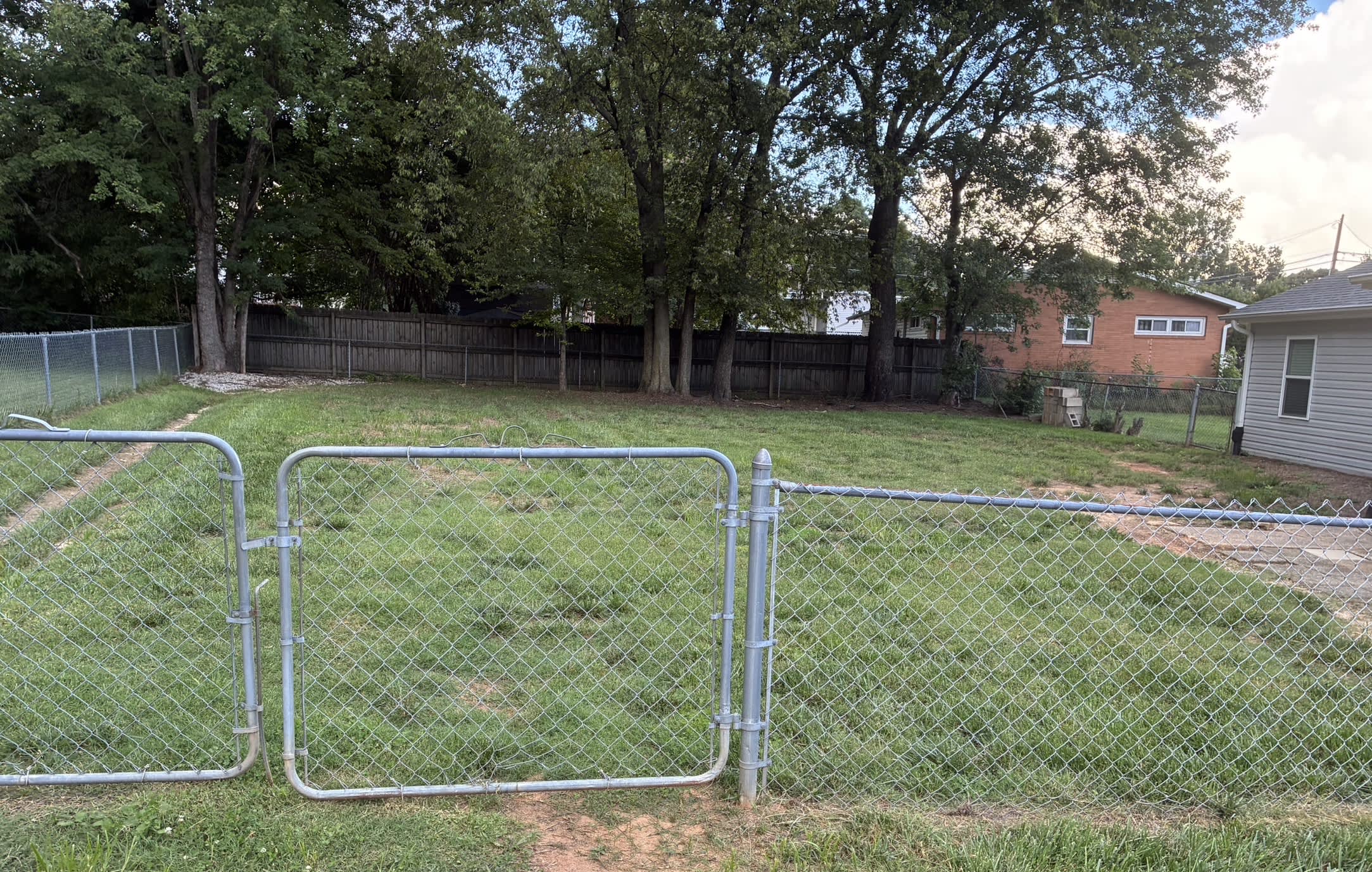 152 Talley St – photo 2