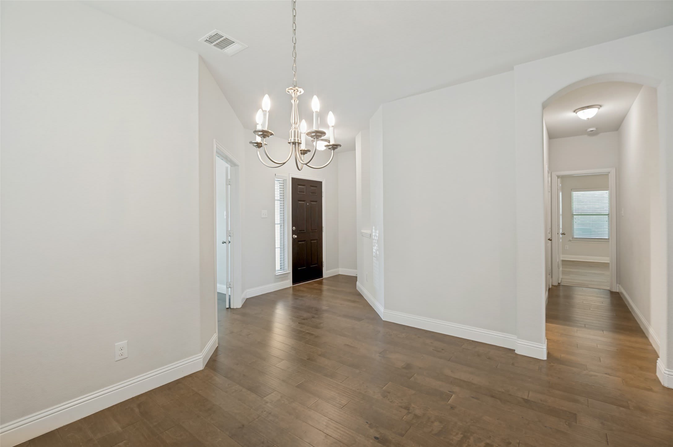 4541 Conrad Avenue – photo 3