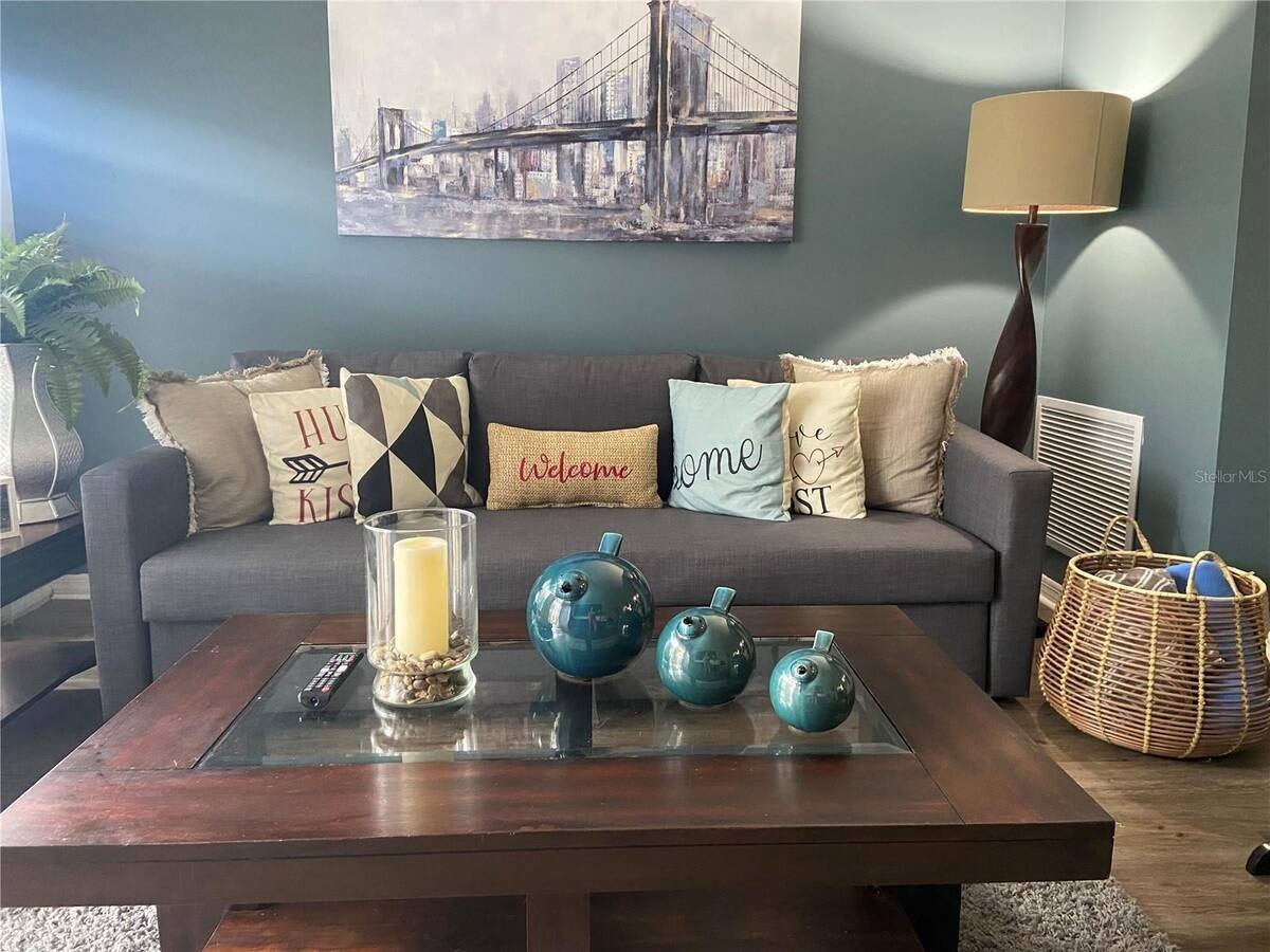 1222 Villa Lane – photo 3