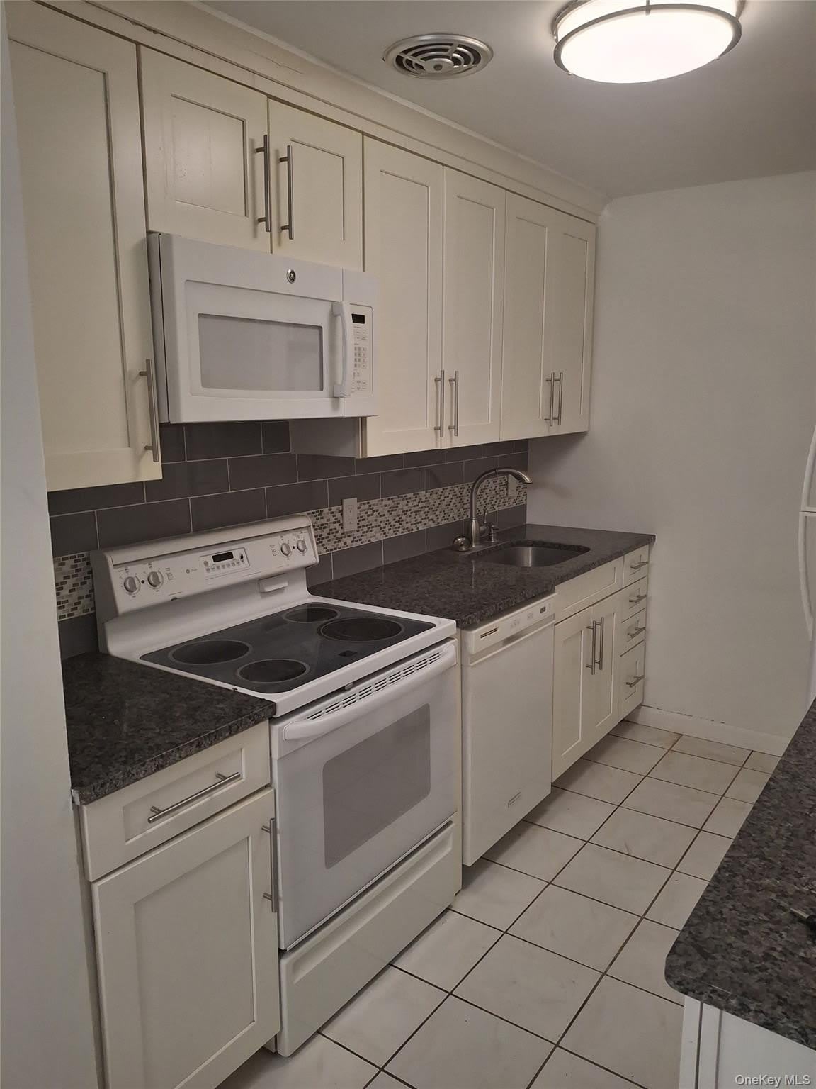 2 Secora Rd – photo 5