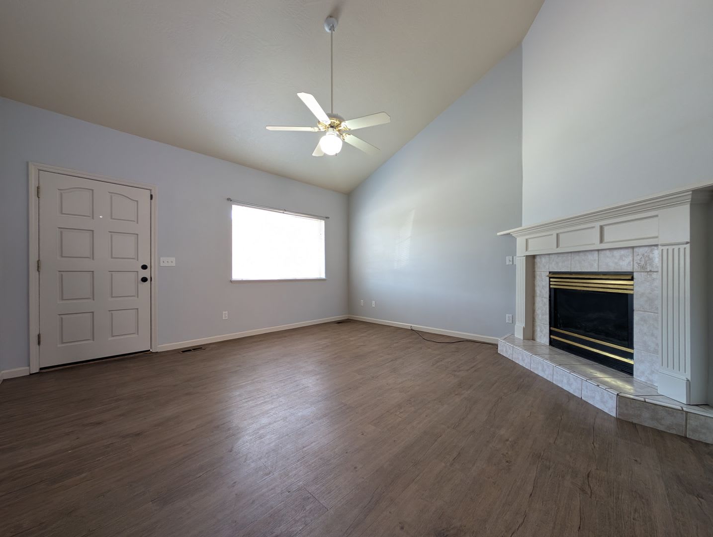 Beautiful 3-Bedroom, 2-Bath Home With Solid Surface Flooring – photo 5