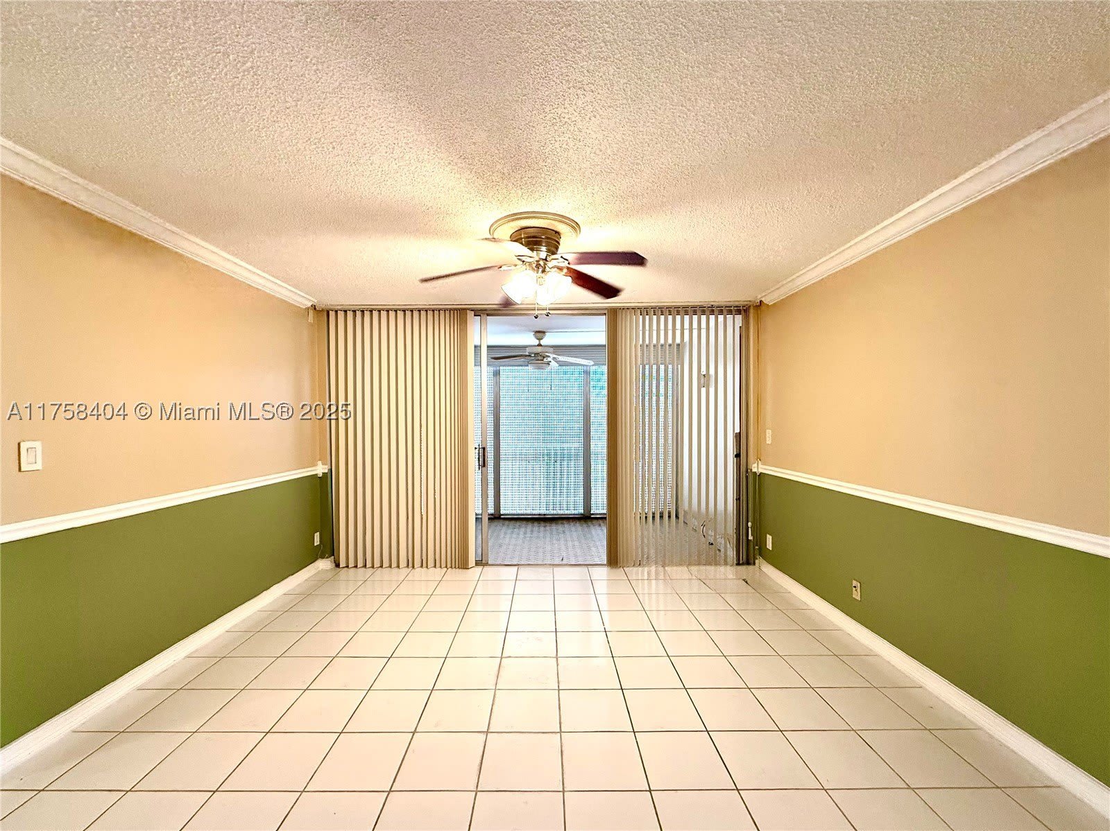 920 Ne 199Th St – photo 3