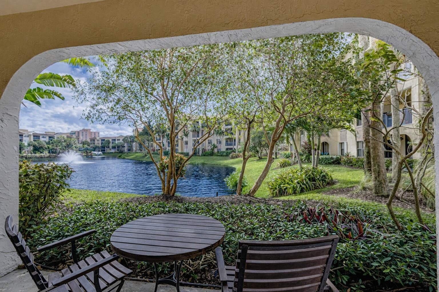 200 Uno Lago Drive – photo 2