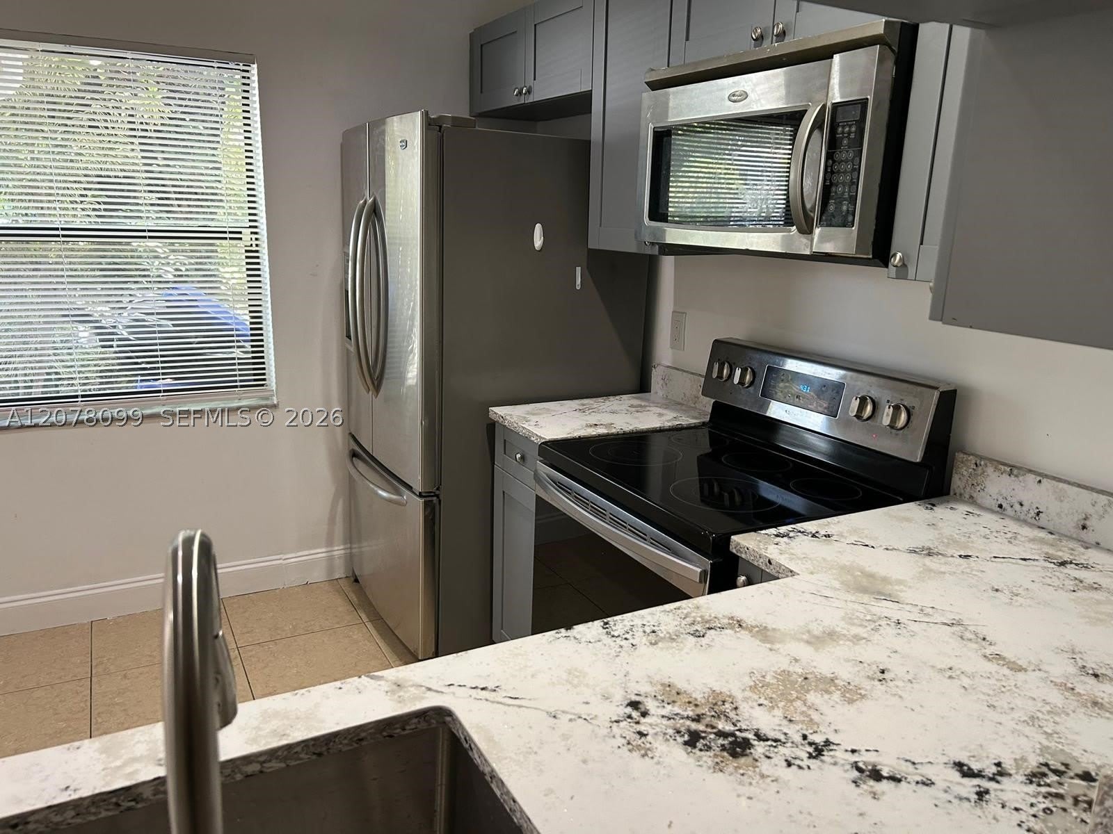 10537 NW 8th St – photo 3
