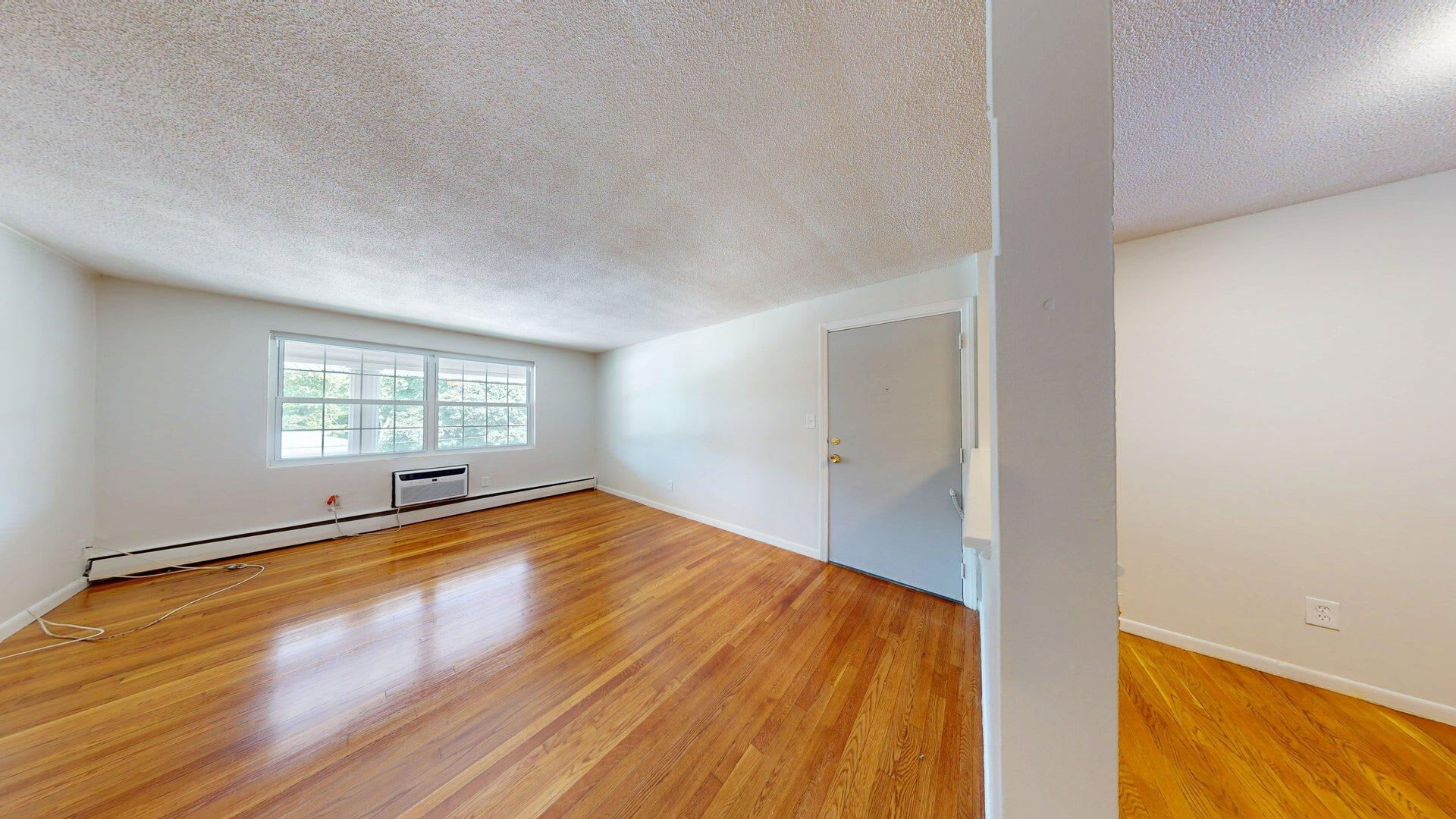 Westside Colonial – photo 4