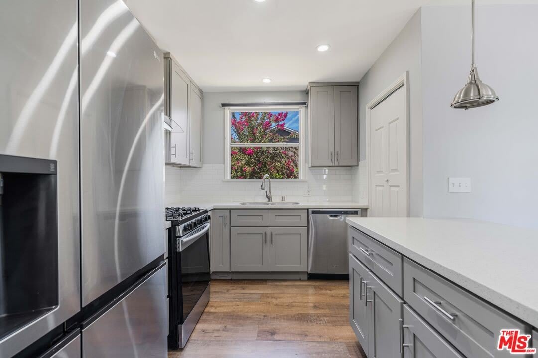 8459 Calvin Ave – photo 5