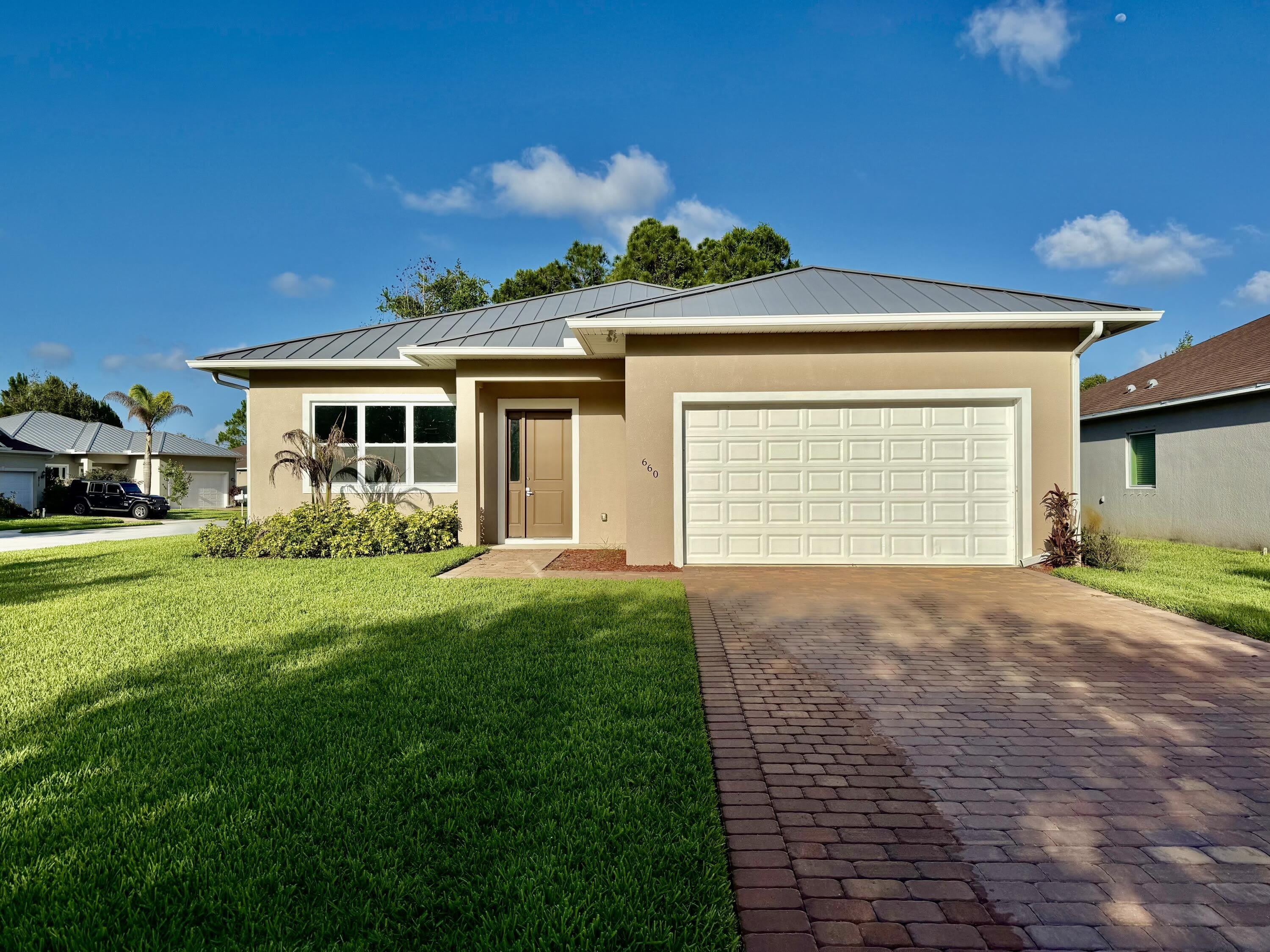 660 NE Moss Rose Place – photo 2