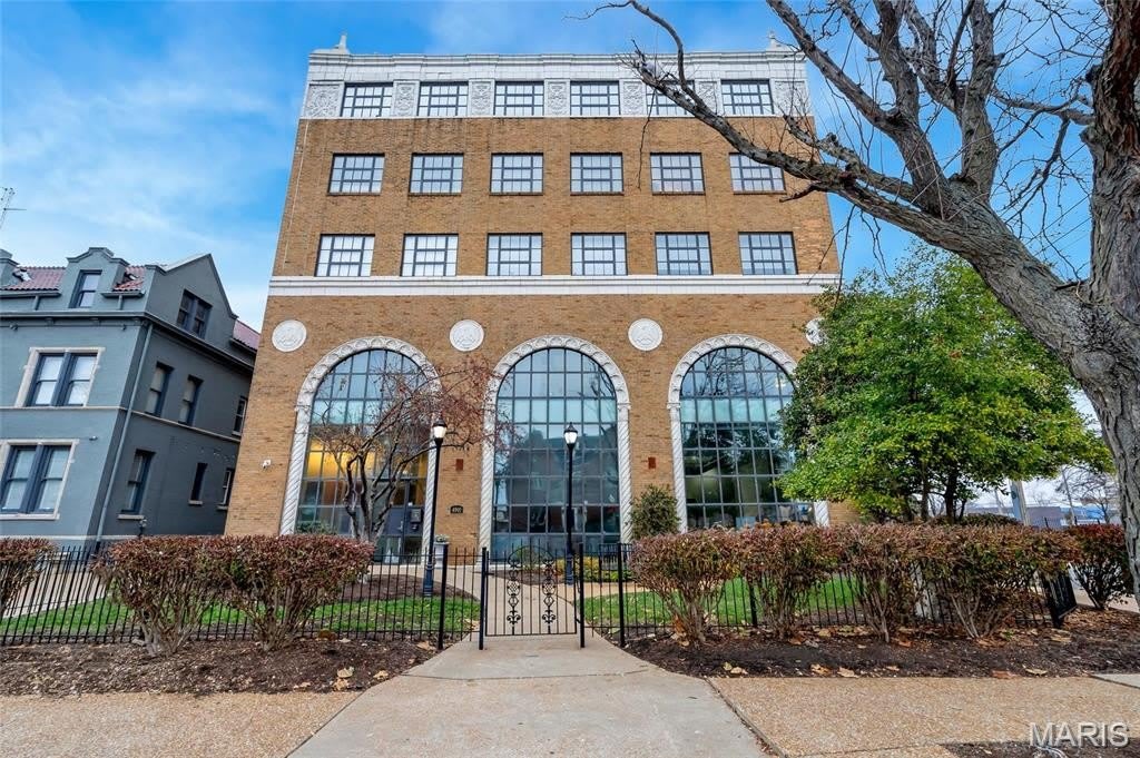 4901 Washington Boulevard – photo 2