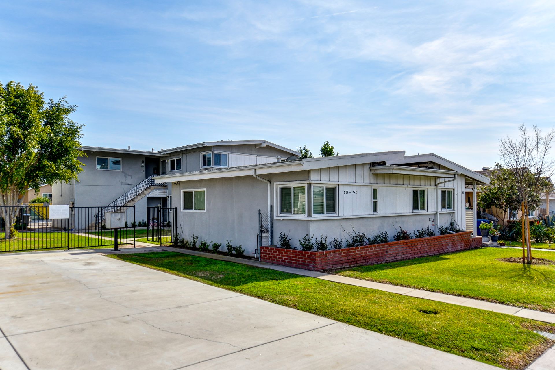 Refreshed 1 Bed 1 Bath Apartment with Parking – photo 2