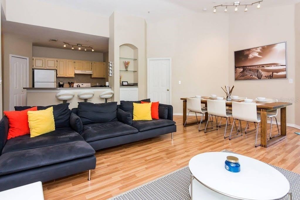 8923 LEGACY Court – photo 5