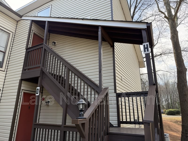 4617 Sharon Chase Drive – photo 2