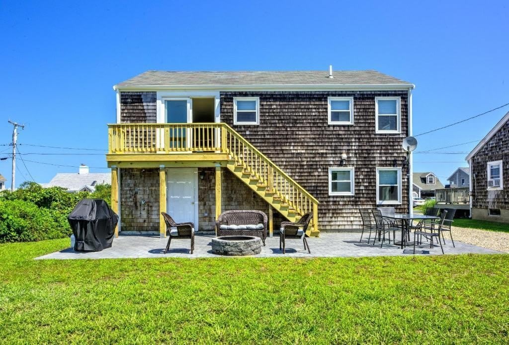 16 Freeman Avenue – photo 2