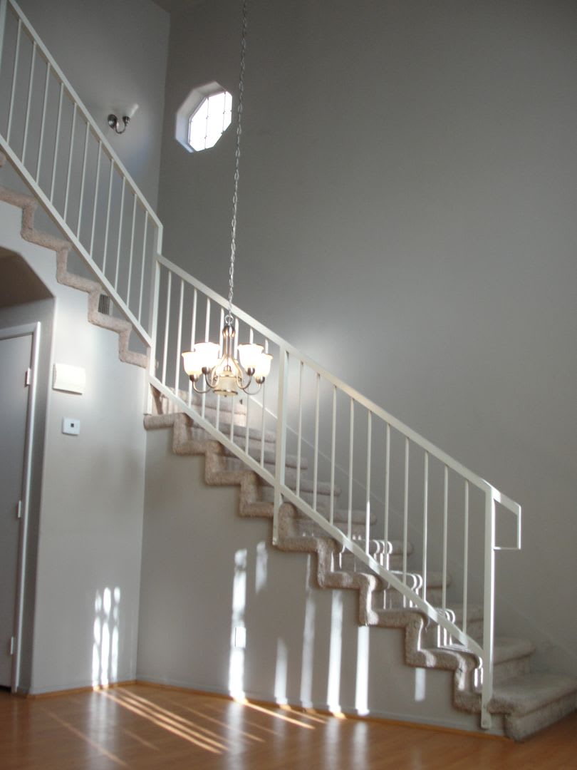 Perfect Roommate Townhouse – photo 1