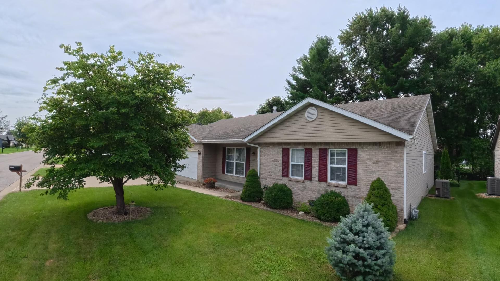 304 Erin Drive – photo 2