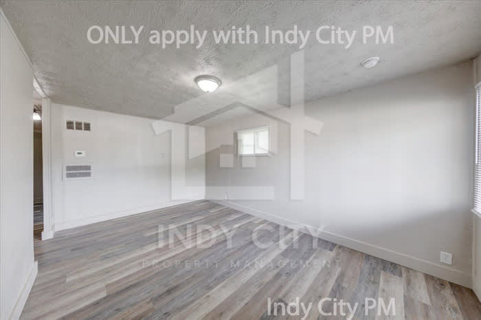 3209 East 26th Street – photo 5