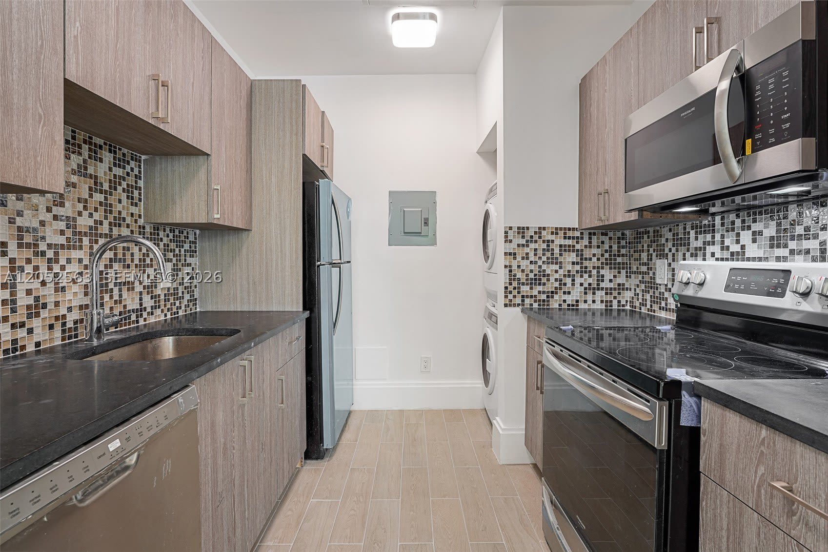 1509 Pennsylvania Ave – photo 2