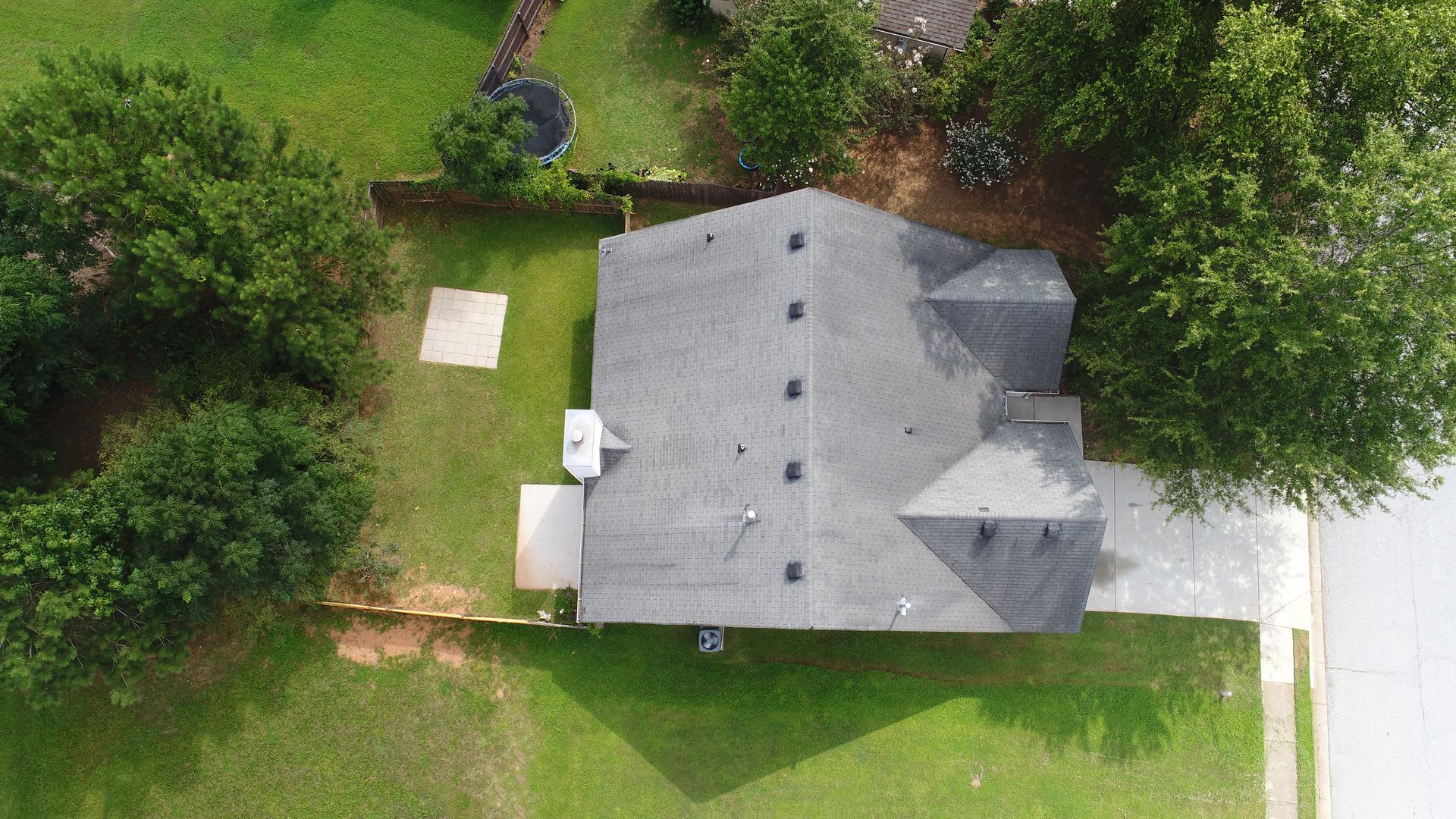 Impressive 3 Bedroom Home (Updated Pictures Coming Soon) – photo 2