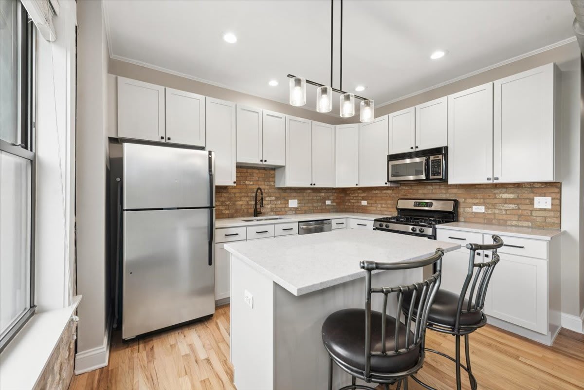 1657 W Addison Street – photo 5