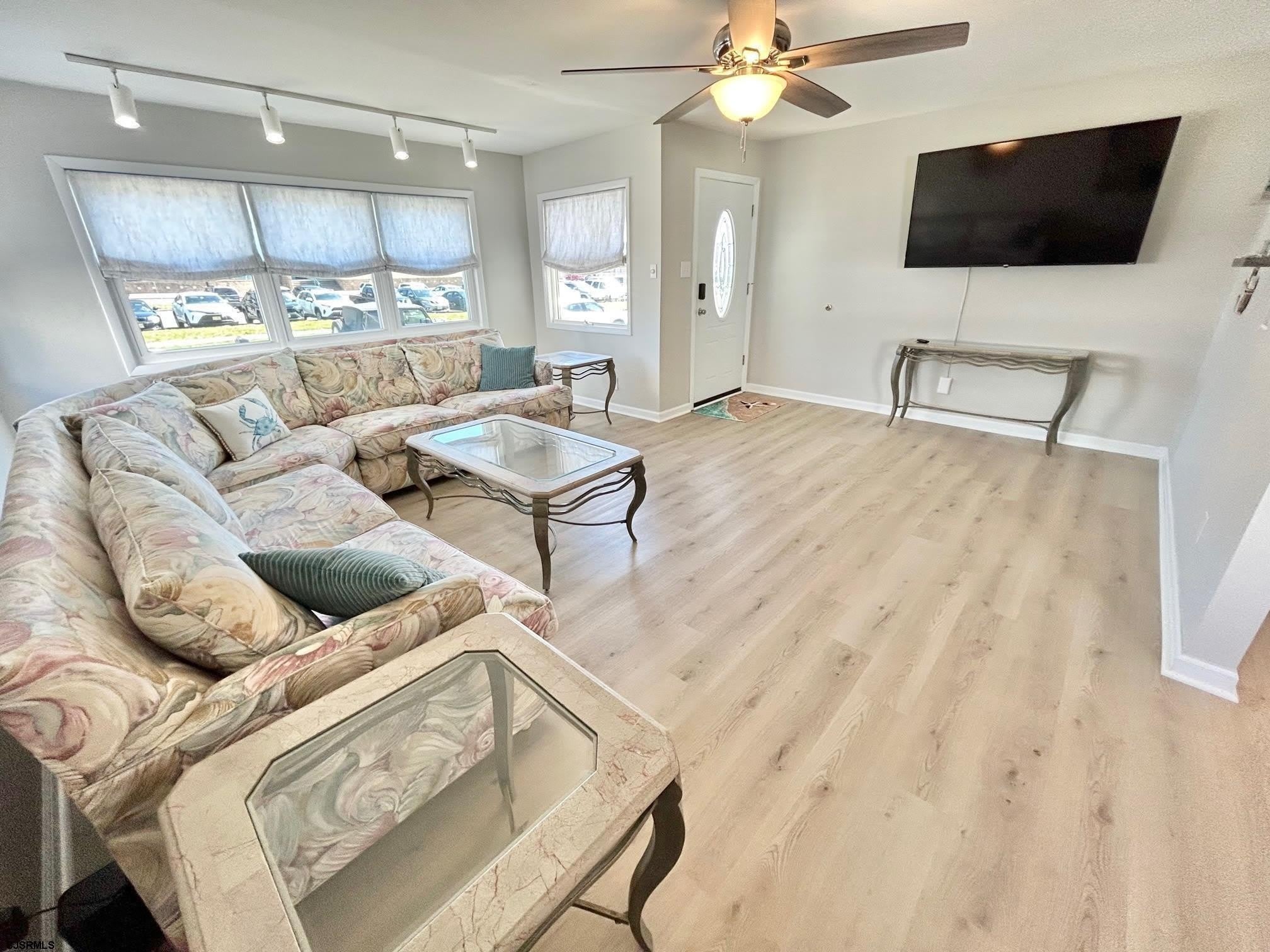 302 Sheridan Pl – photo 3
