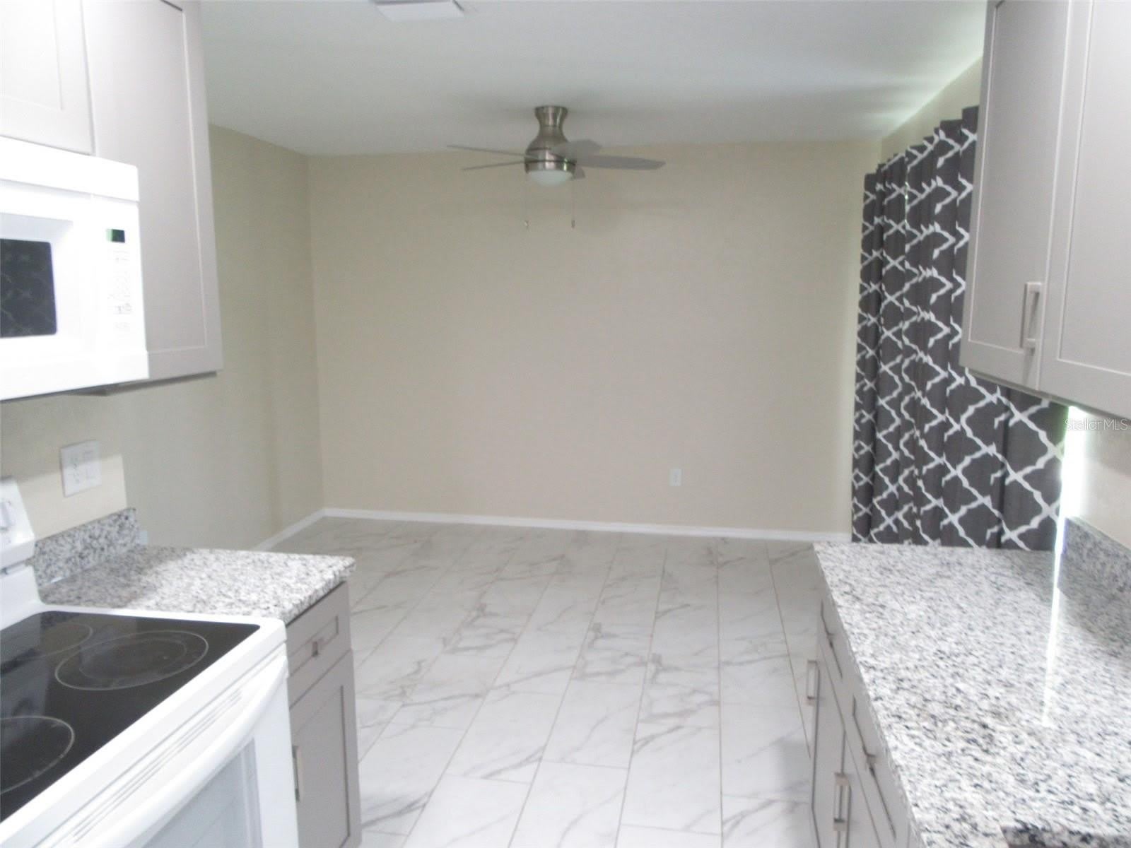 23029 ALABASTER Avenue – photo 4