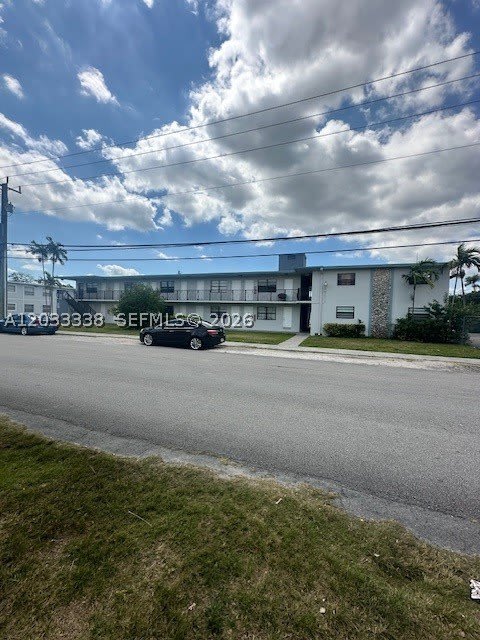 6780 SW 44th St – photo 1