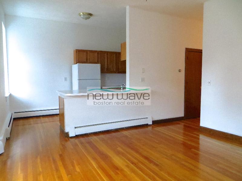 12 Columbus Square – photo 1