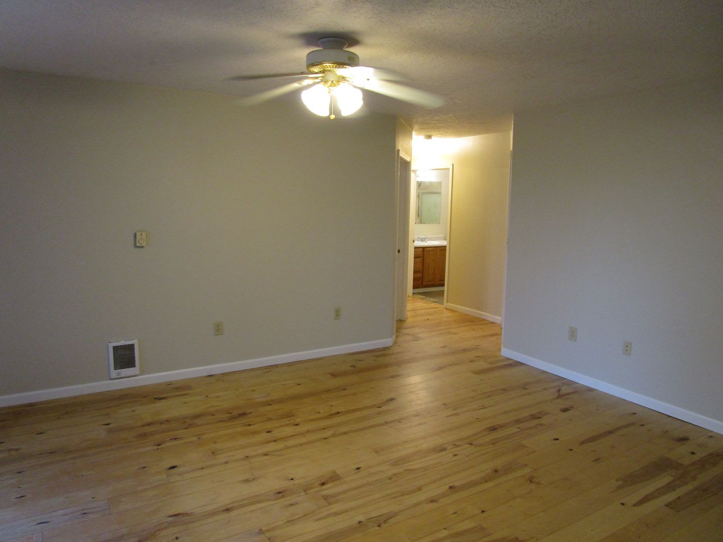 *PRICE IMPROVEMENT* House on Lower Side of Juniper Canyon with Property Space – photo 5