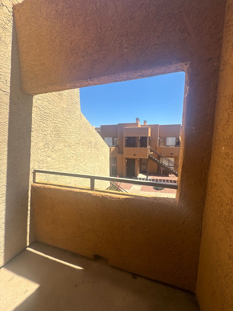 2 Bedroom Unit In Cactus Flats In Glendale – photo 2