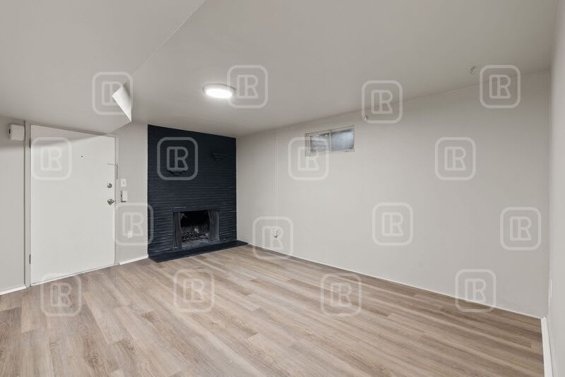 7313 East 6th Avenue – photo 4