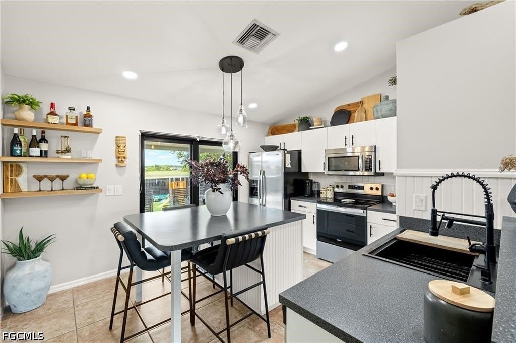 329 NE 27th Street – photo 4