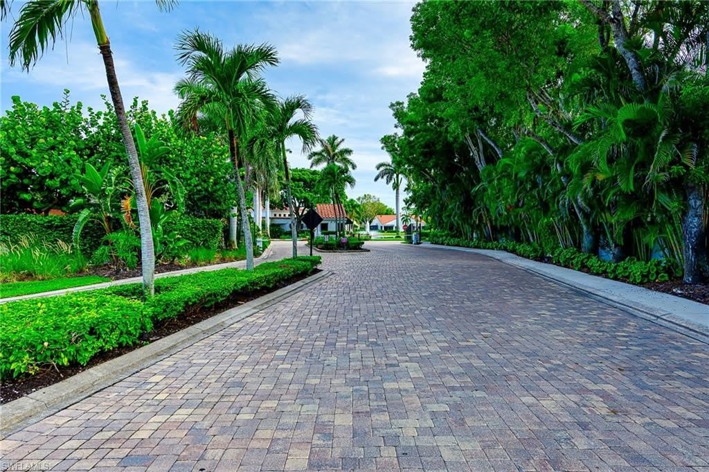 613 Beachwalk Cir – photo 2
