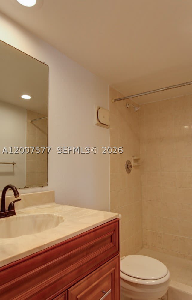 8020 SW 17th Pl – photo 4
