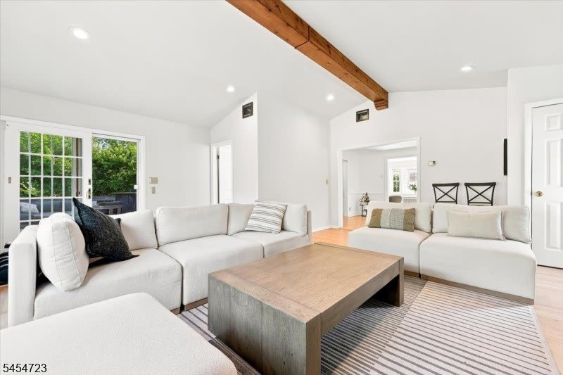 178 Walnut St – photo 2