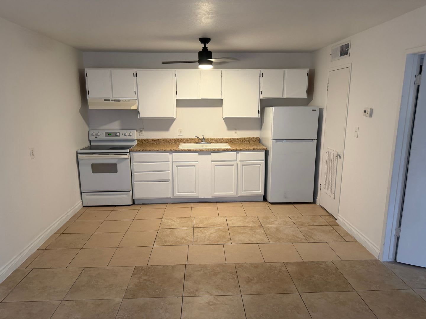 Affordable 1 Bedroom Condo in Central Las Vegas – photo 1