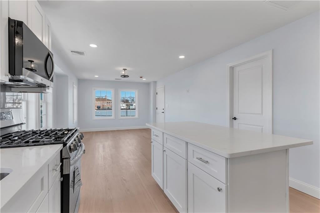 10 Anthony Avenue – photo 4