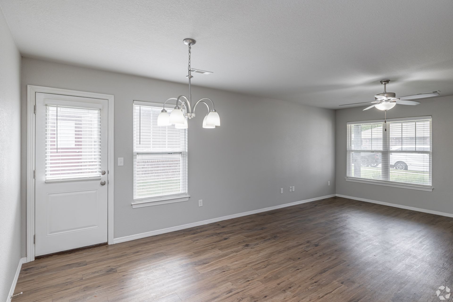 Montclair Court – photo 4